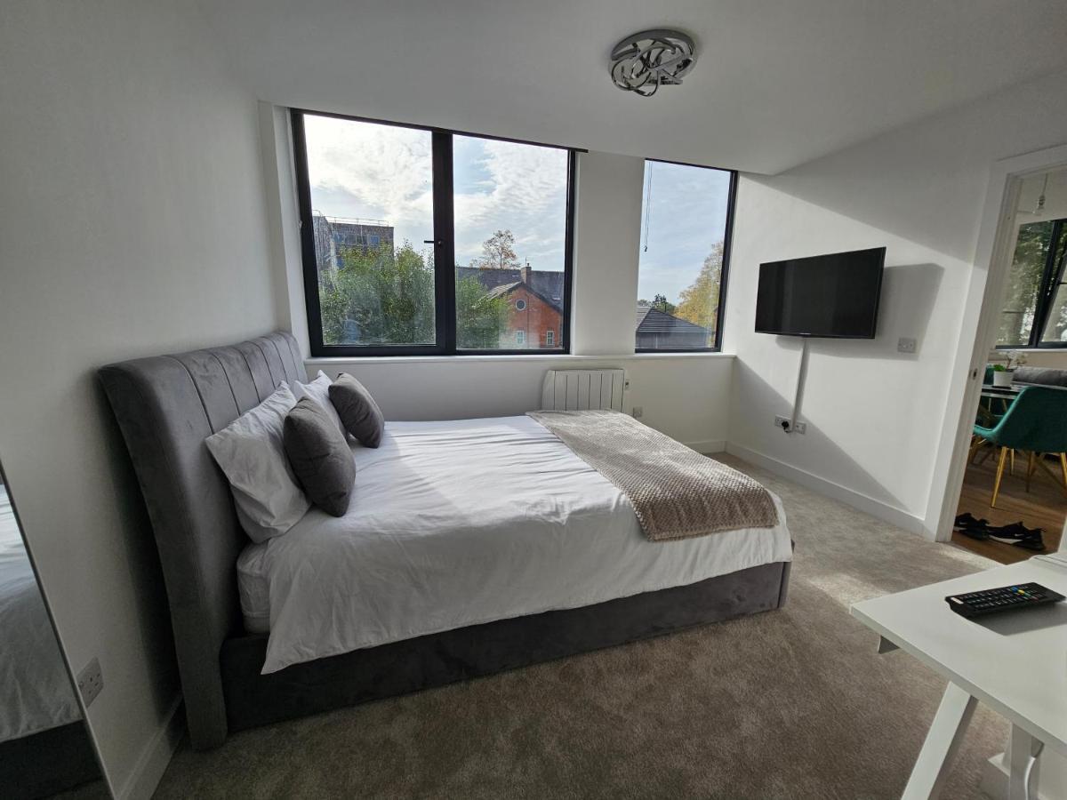 Brand New Trafford Apartment Manchester Exterior foto